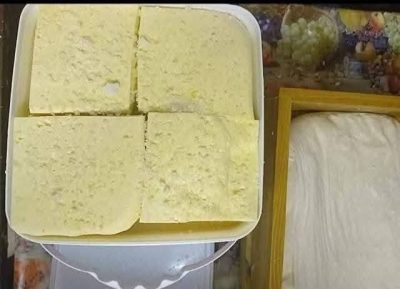 100% домашни млечни продукти и кашкавал от лично стопанство в Рила планина